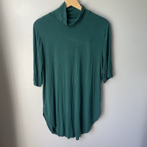 Torrid Womens Size 0 Green Short Sleeve Super Soft Knit Favorite Tunic Top - Picture 1 of 8